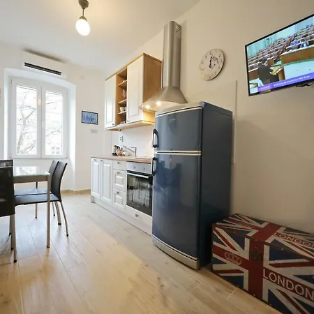 Apartament Perlini *