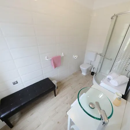 Apartament Perlini *